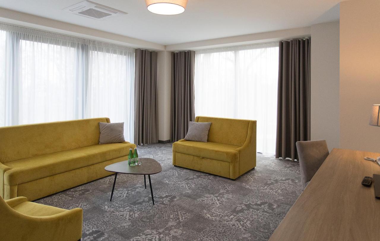 Polanka Conference Center Hotell Krosno Eksteriør bilde